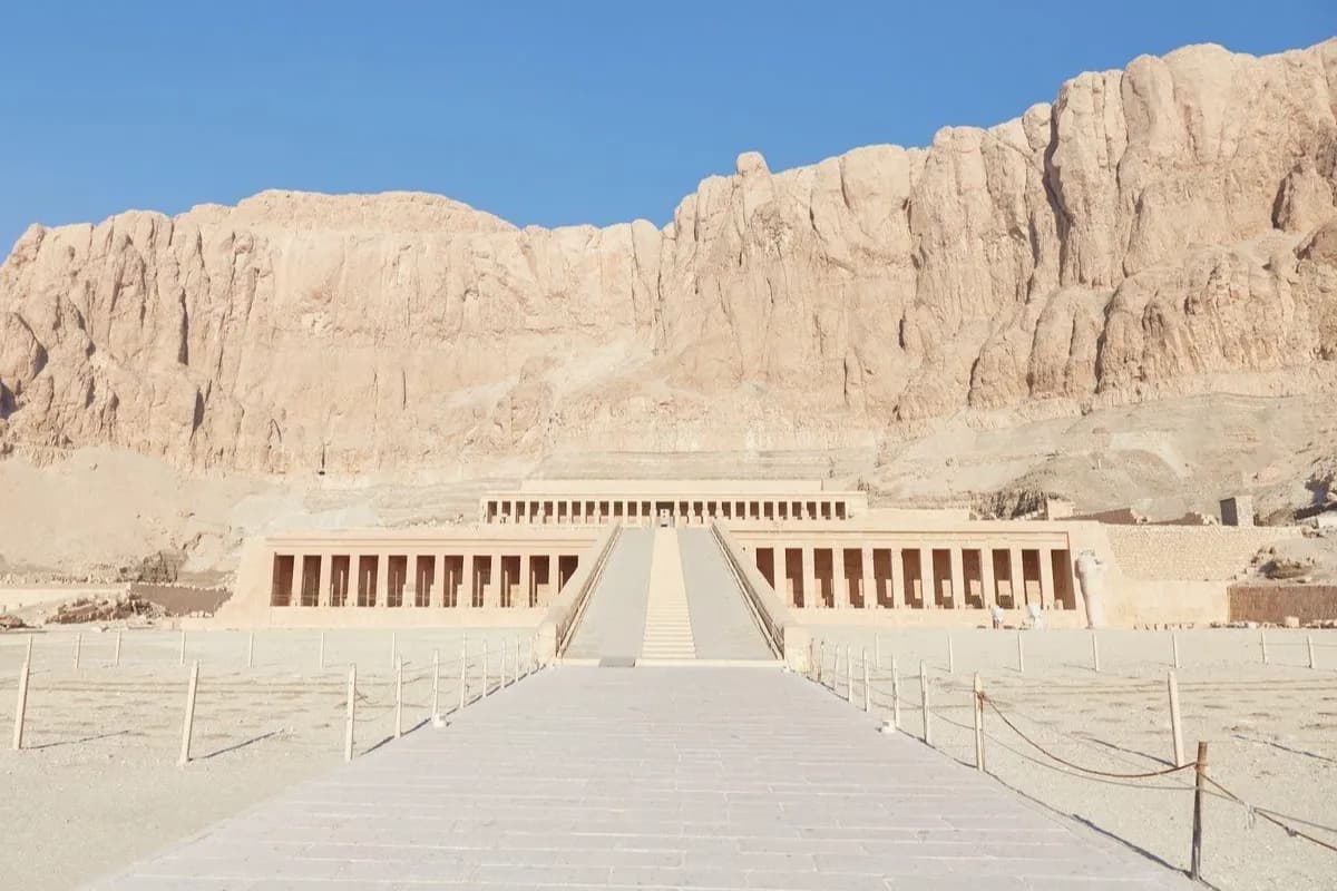 Luxor day tour to West Bank